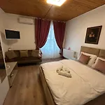 Panoramic Terace Victory Boutique * Бухарест